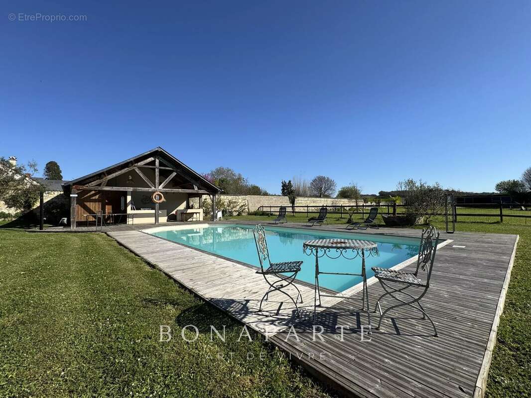 Varrains - propriété de charme avec gîte - photo 3