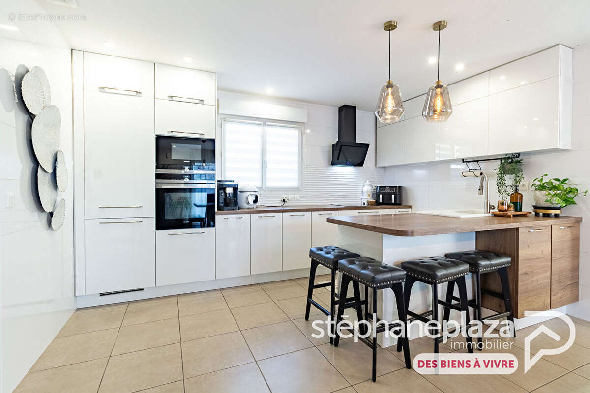 Maison à BELLEVILLE