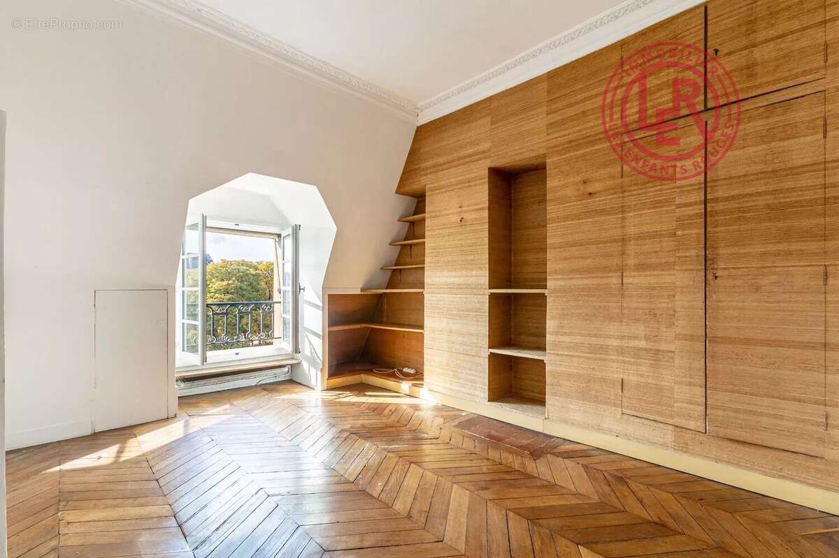 Appartement à PARIS-3E
