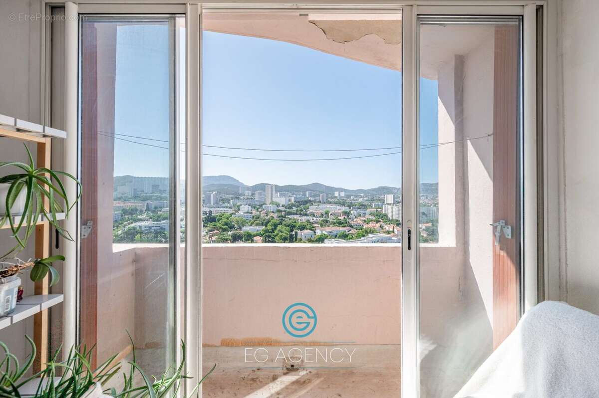 Appartement à MARSEILLE-9E