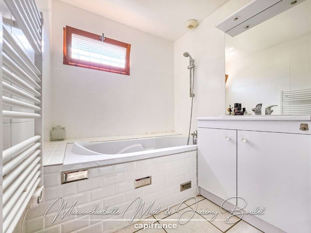Maison 3 chambres + bureau et garage - photo 14
