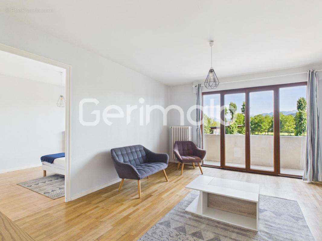 Vente - Appartement - 2 pièces + cuisine - 48 m² - 273 000 € - - photo 2