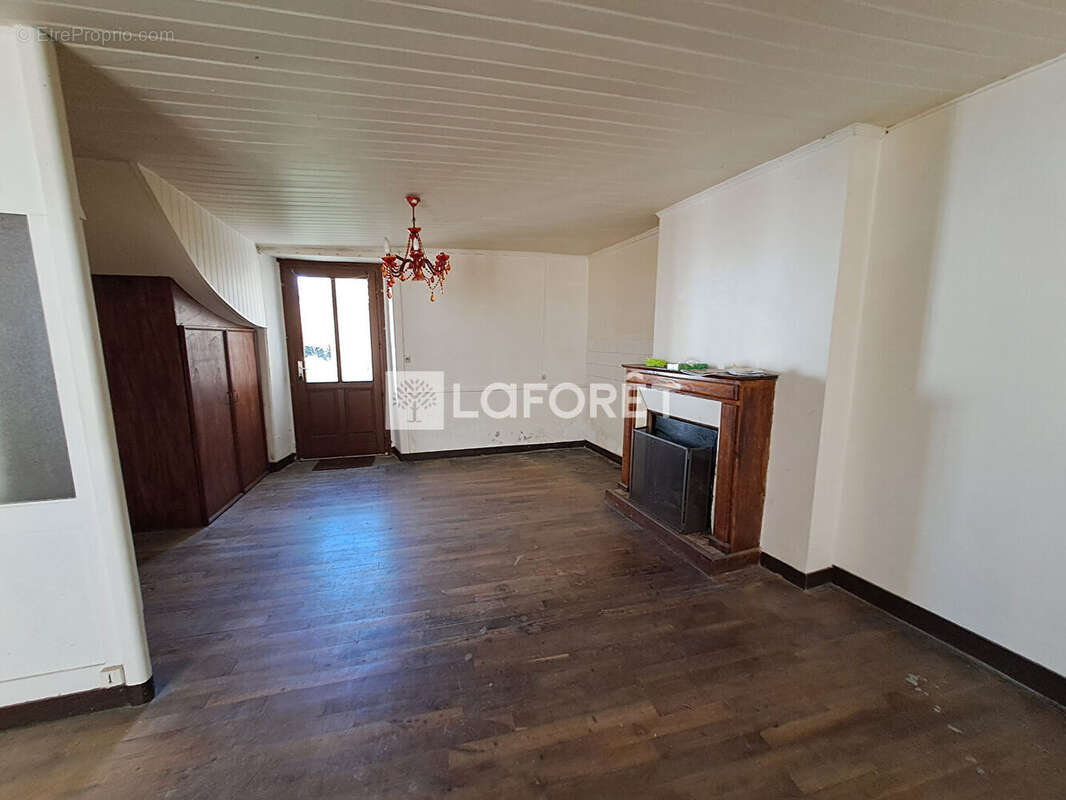 Appartement à CARENTOIR
