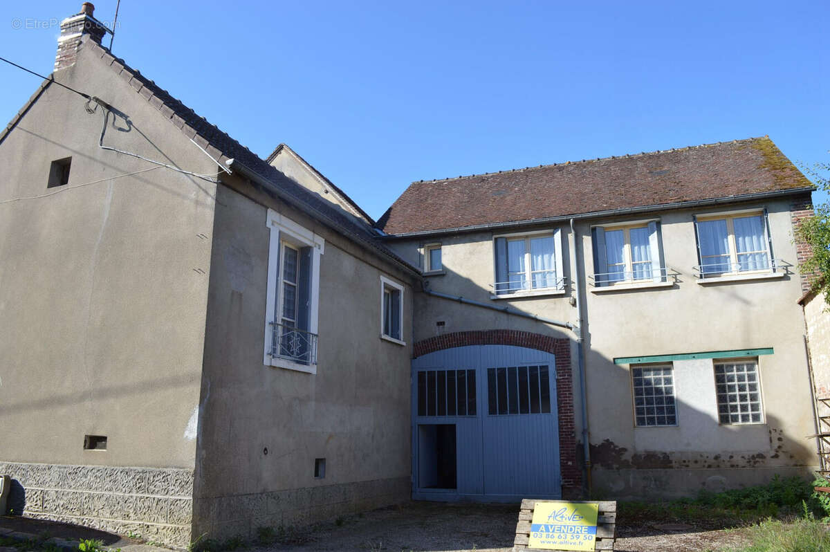 Maison à LADUZ