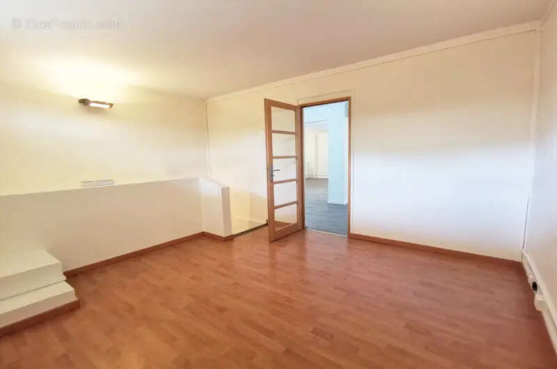 Commerce à ISSY-LES-MOULINEAUX