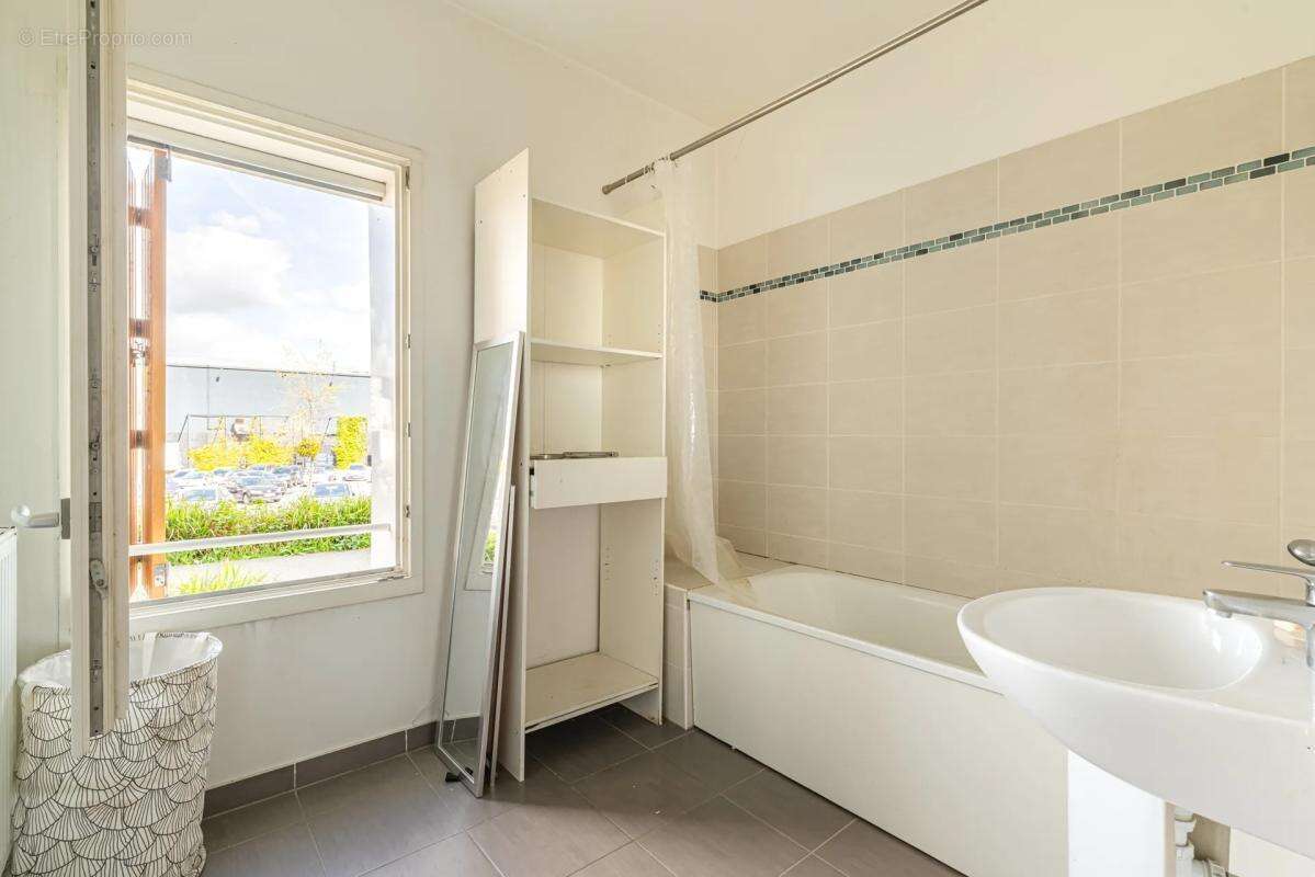 Appartement à L'ILE-SAINT-DENIS