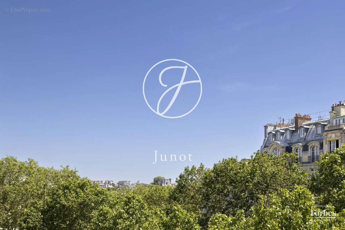 Appartement à PARIS-7E