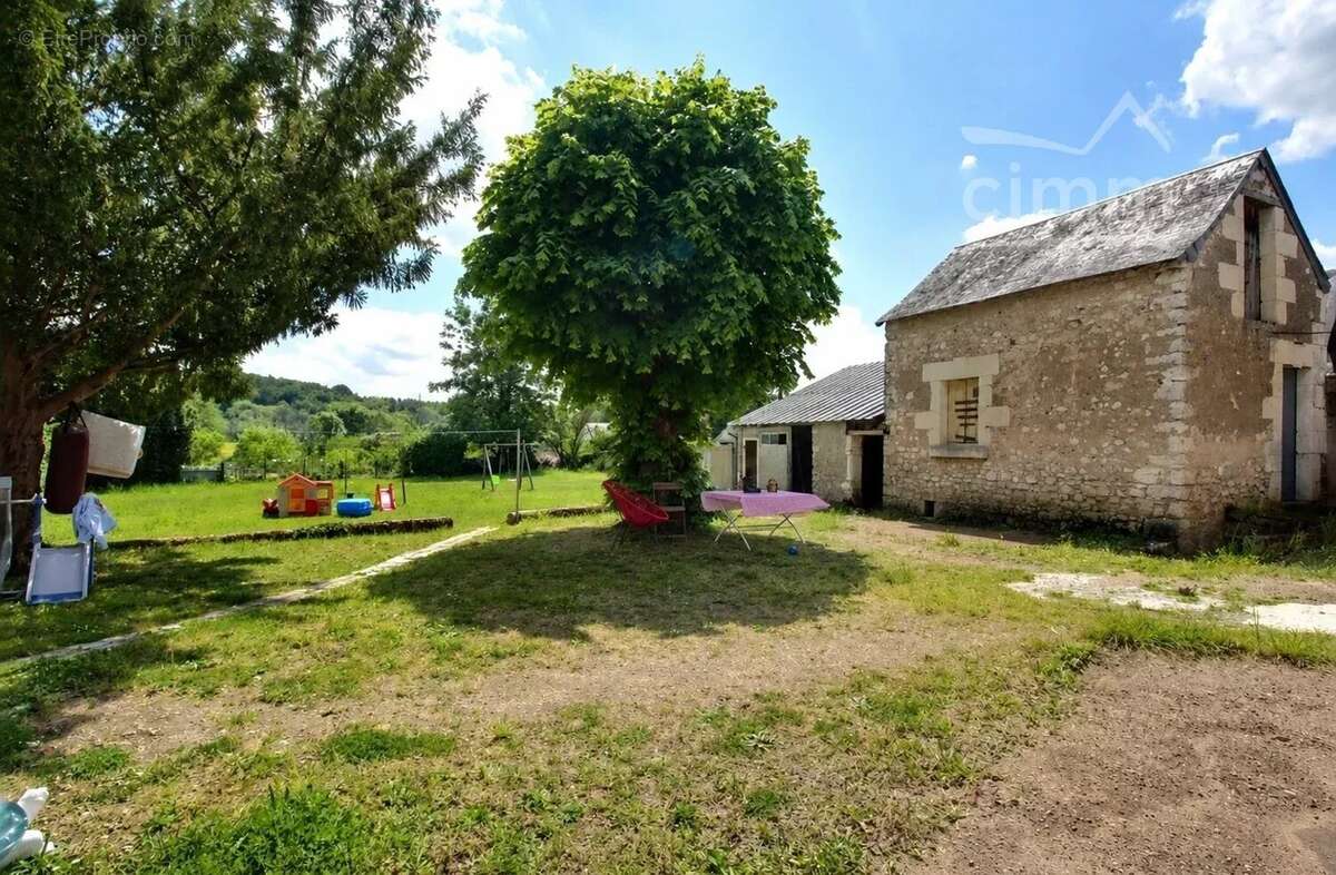 Maison à ARTANNES-SUR-INDRE