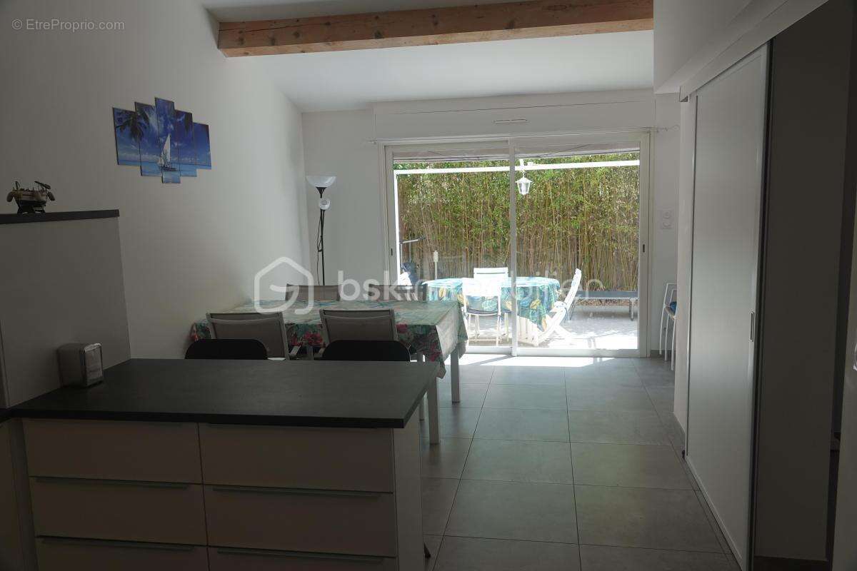 Maison individuelle de 220m2 avec 2 appartements - piscine - garage - jardin arbore - photo 20