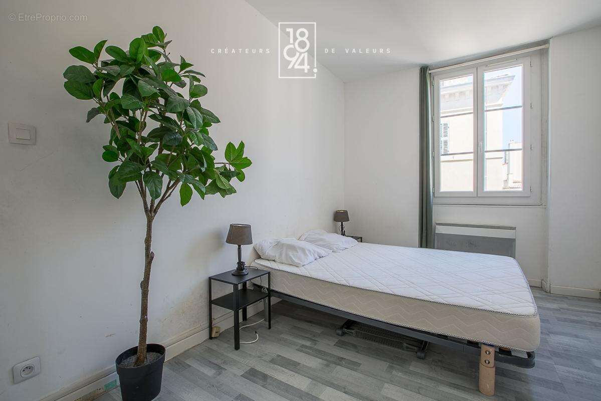 Appartement à MARSEILLE-6E