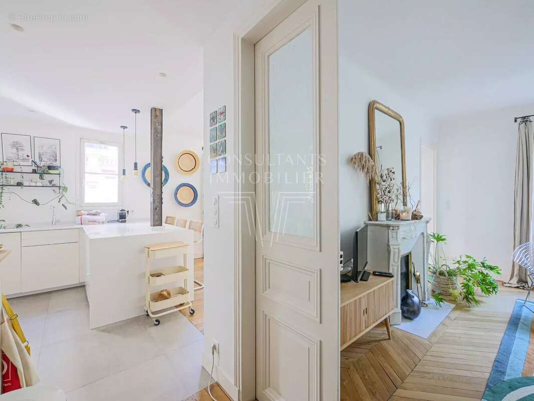 Appartement à PARIS-16E
