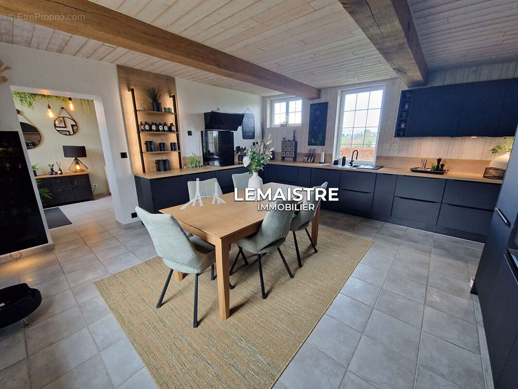 Maison à SAINT-ROMAIN-DE-COLBOSC