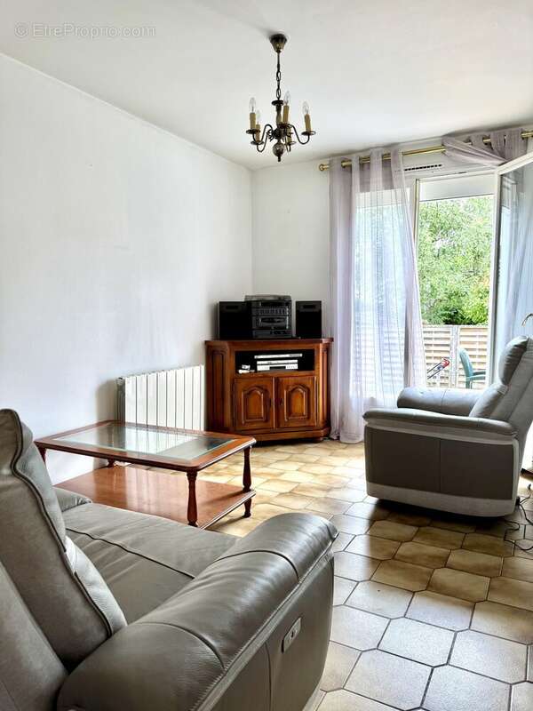 Maison à SAINT-ETIENNE-DU-ROUVRAY