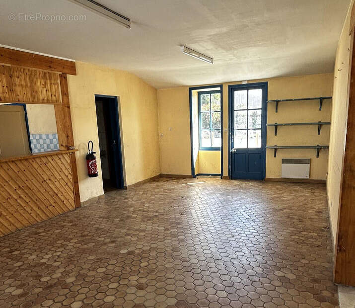 Local communal à vocation de restauration - photo 3