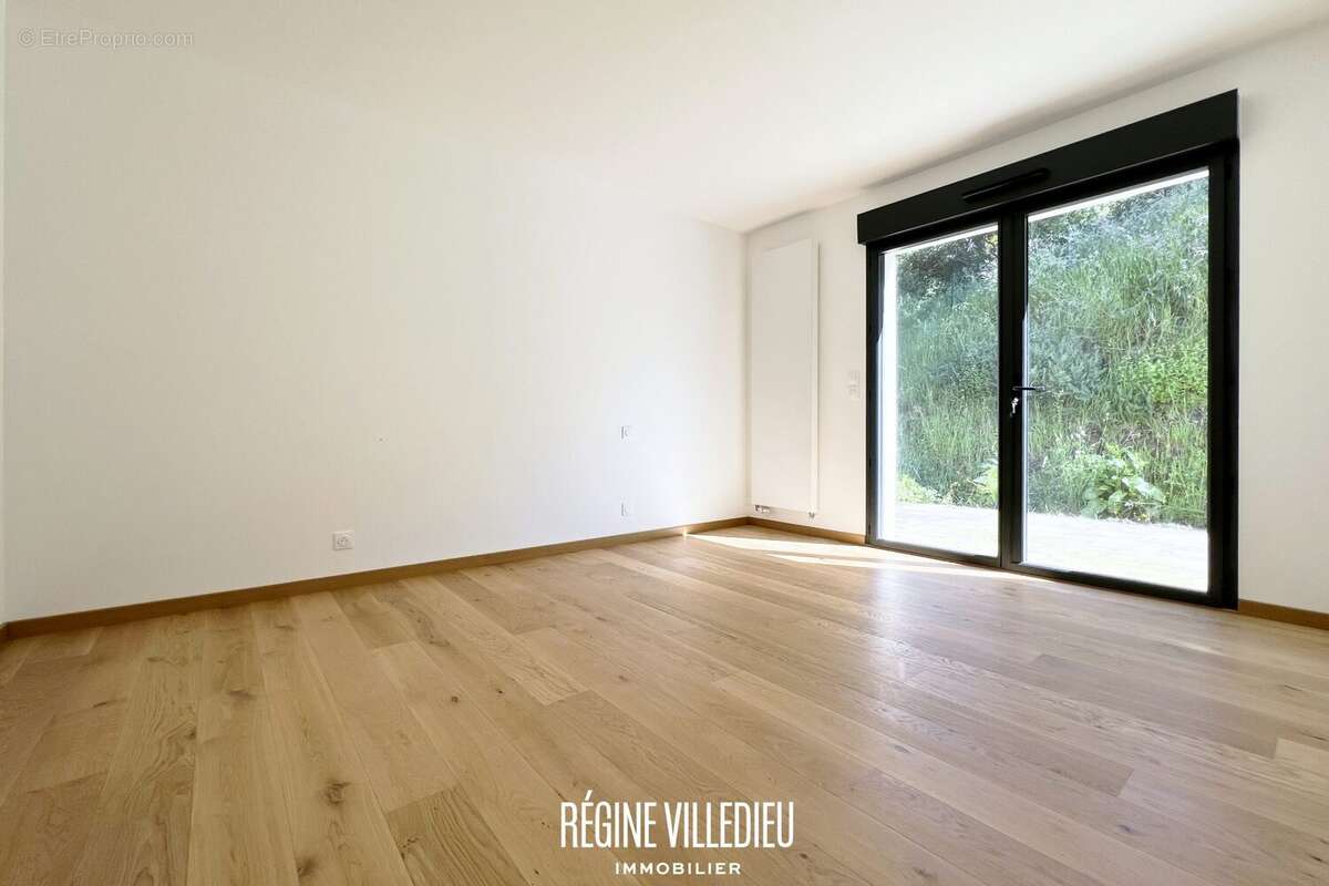 Maison à TOURLAVILLE