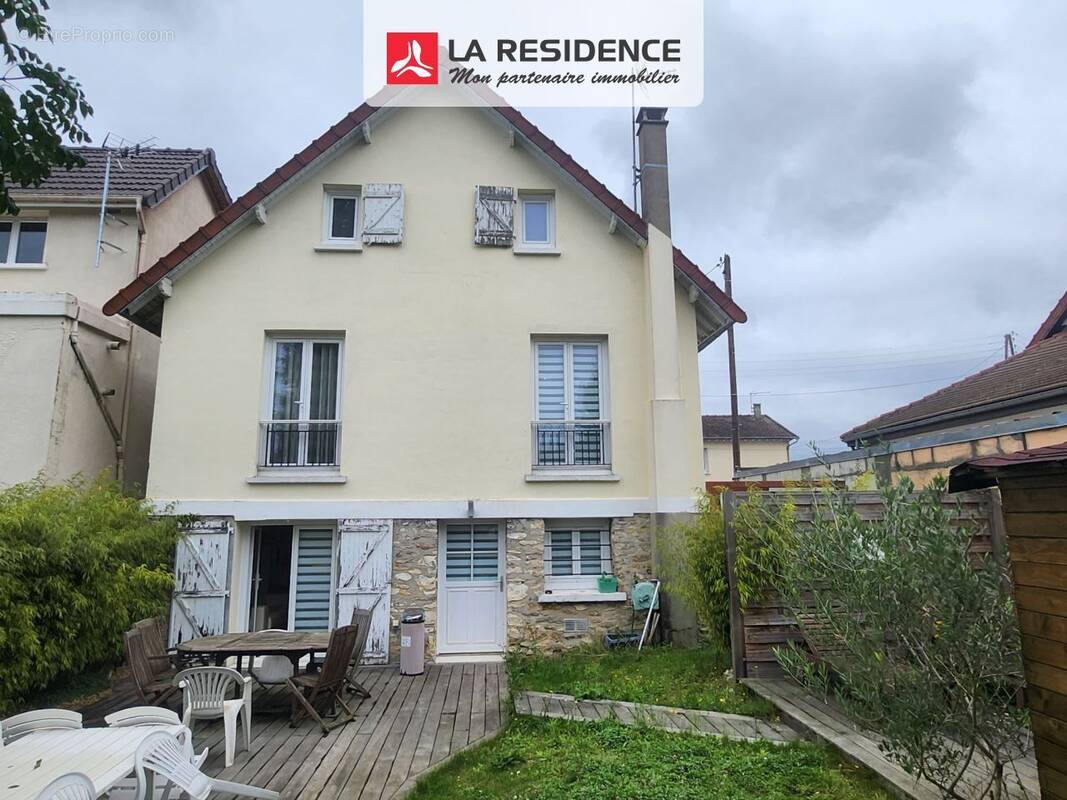 Maison à MONTIGNY-LES-CORMEILLES