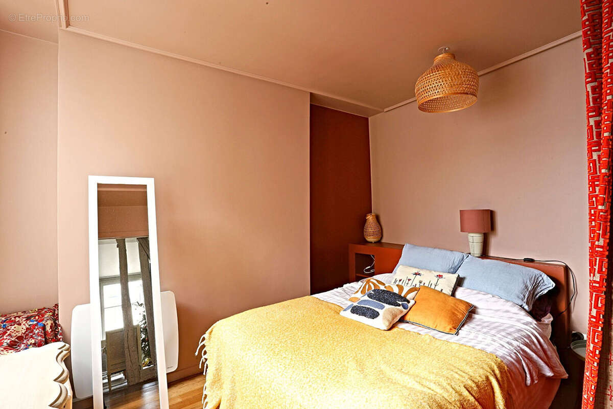 Appartement à PARIS-9E