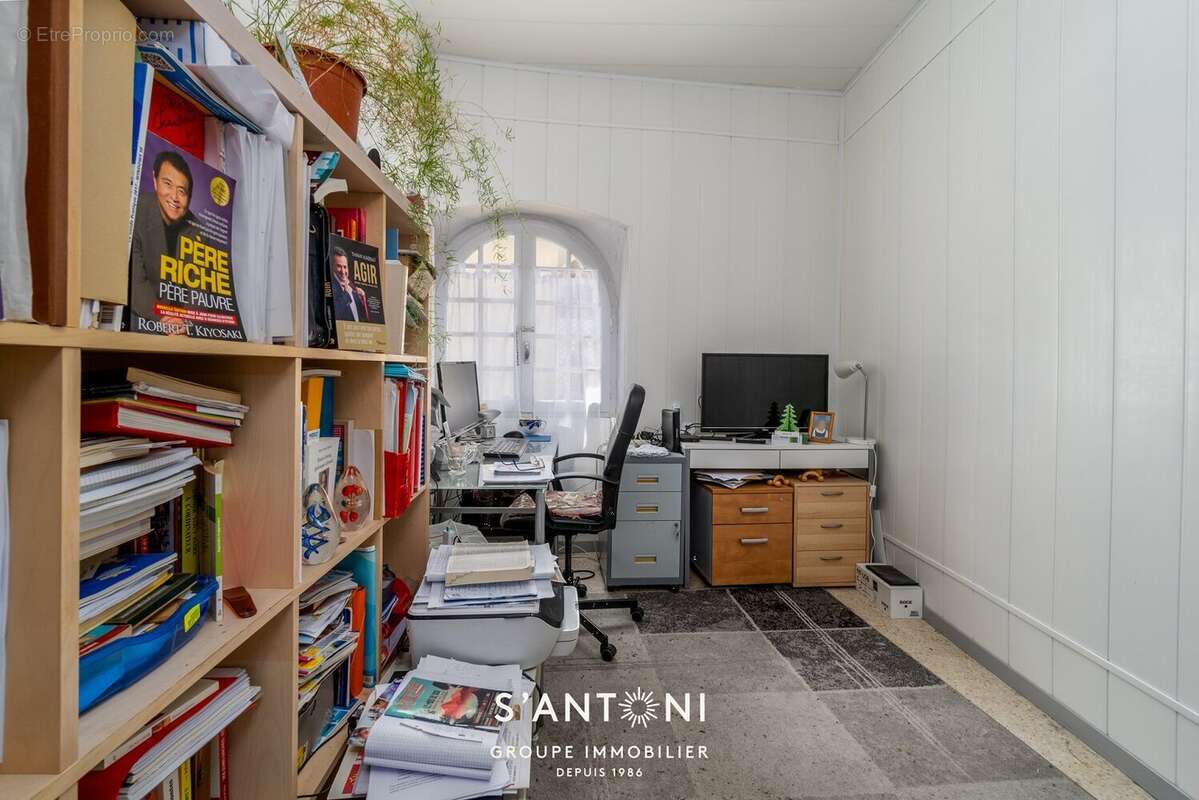 Maison à VILLENEUVE-LES-BEZIERS