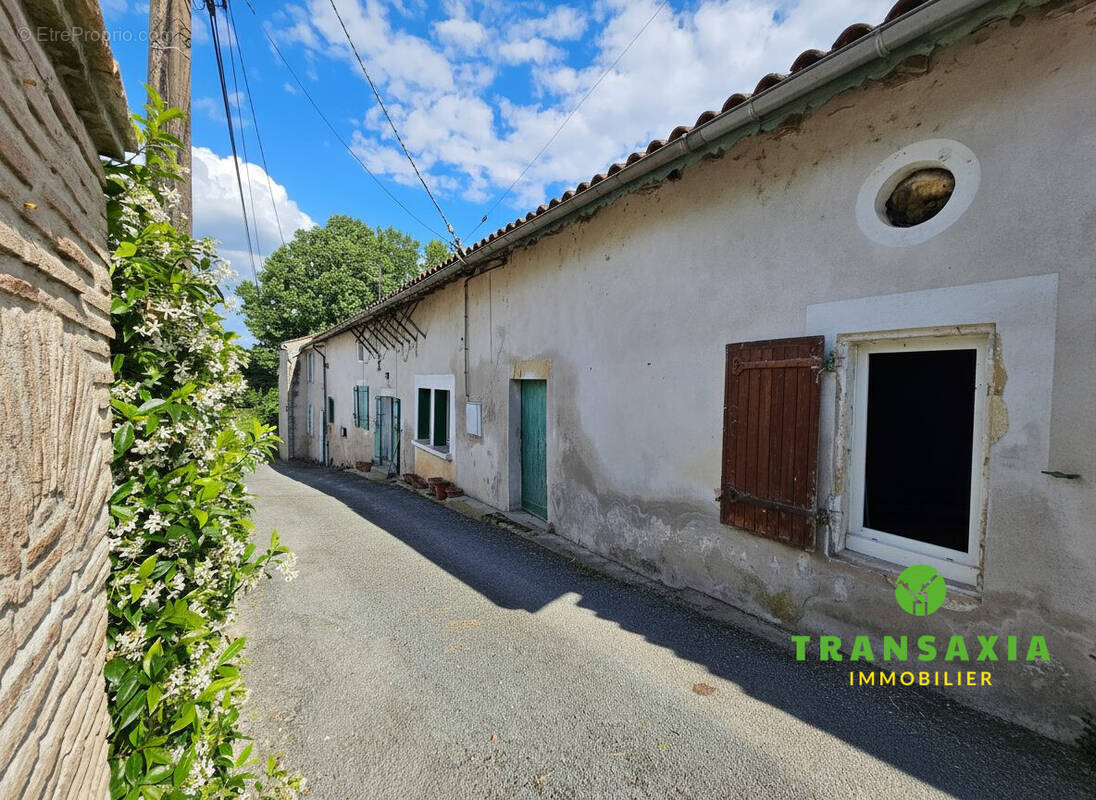 Maison à FONTET
