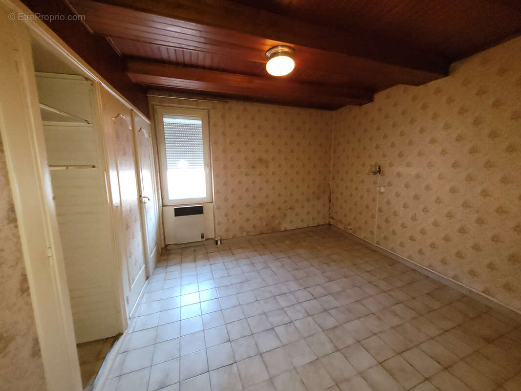 Maison à COURSAN