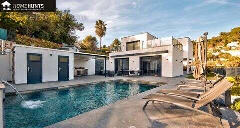 Maison à TOURRETTES