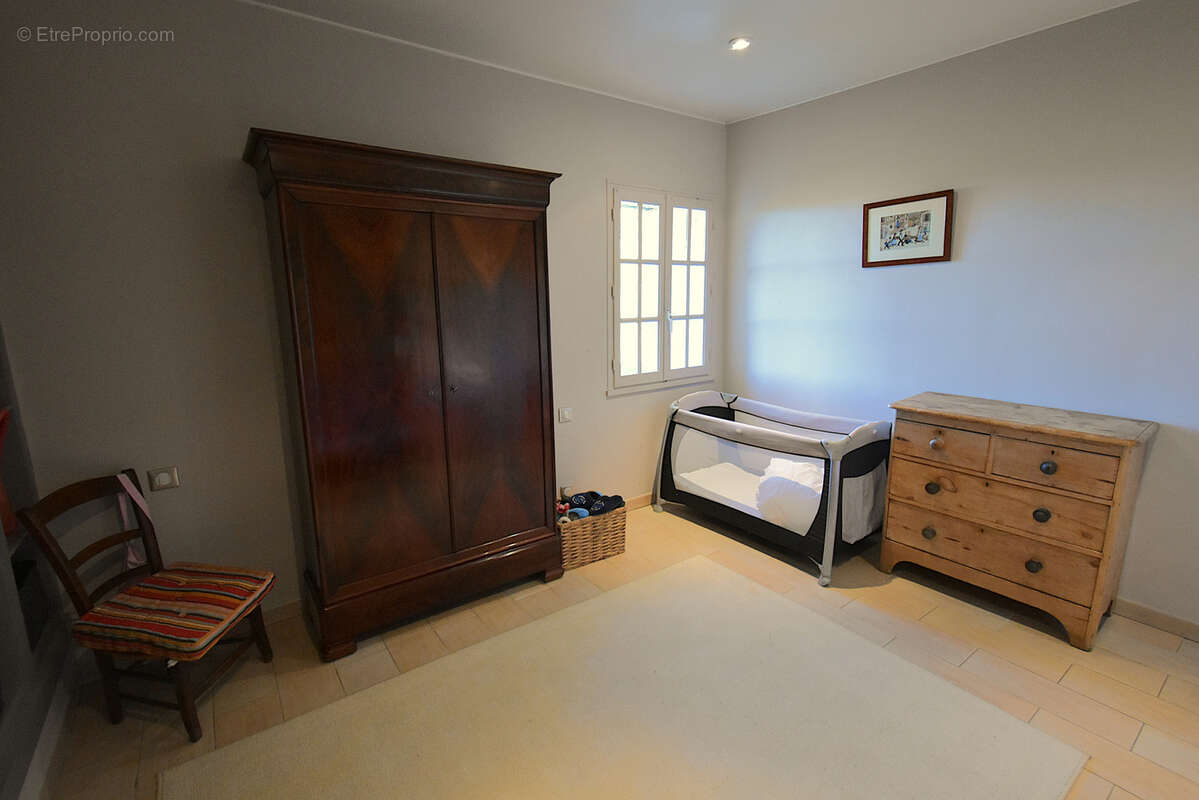 Propriété avec vue exceptionnelle, deux gites et piscine. - photo 10