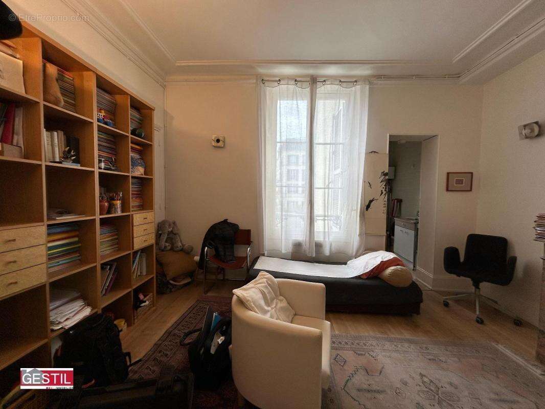 Commerce à PONTOISE