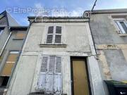 Maison à NEUFMANIL