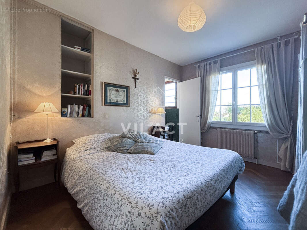chambre parentale avec point eau - Maison à BLANQUEFORT