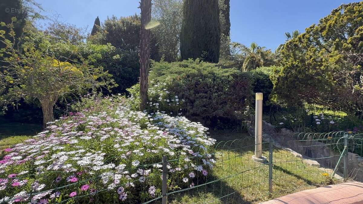 Maison à FREJUS