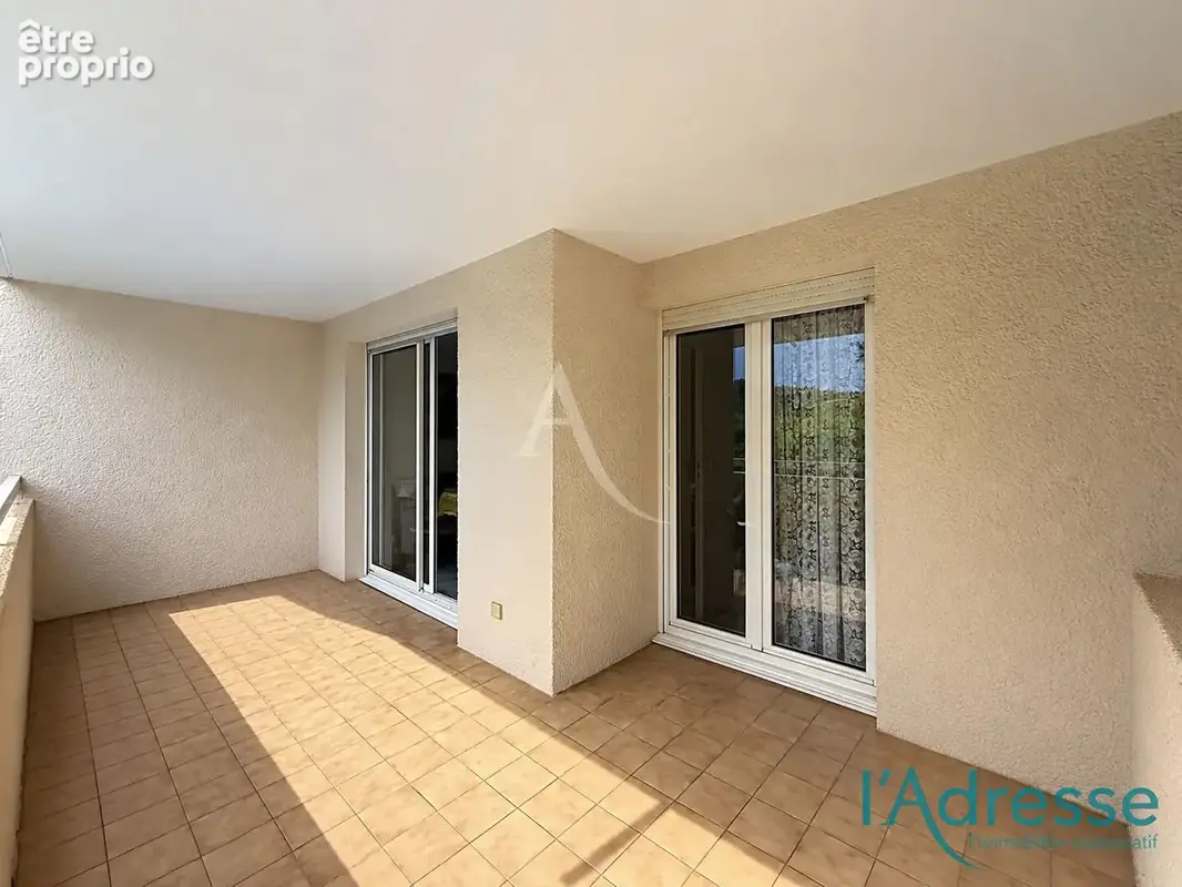 Appartement 3 pièces 41m2 avec grande terrasse et garage à Mandelieu - photo 3