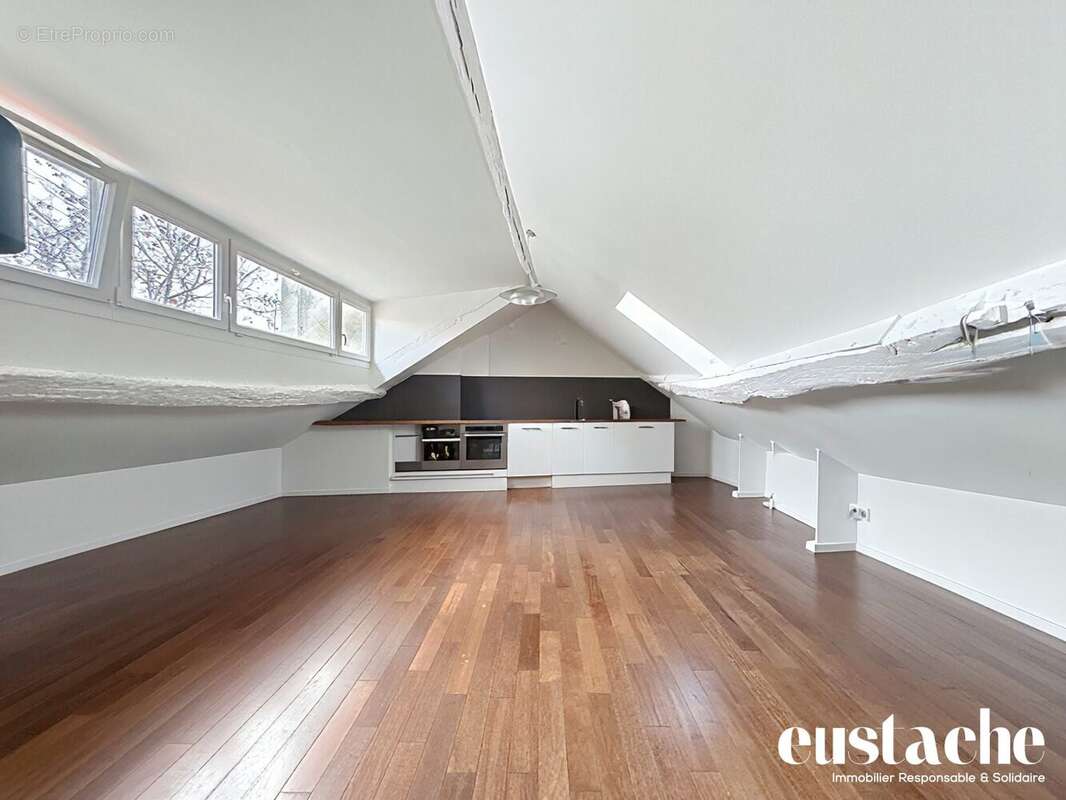 Appartement à PARIS-11E