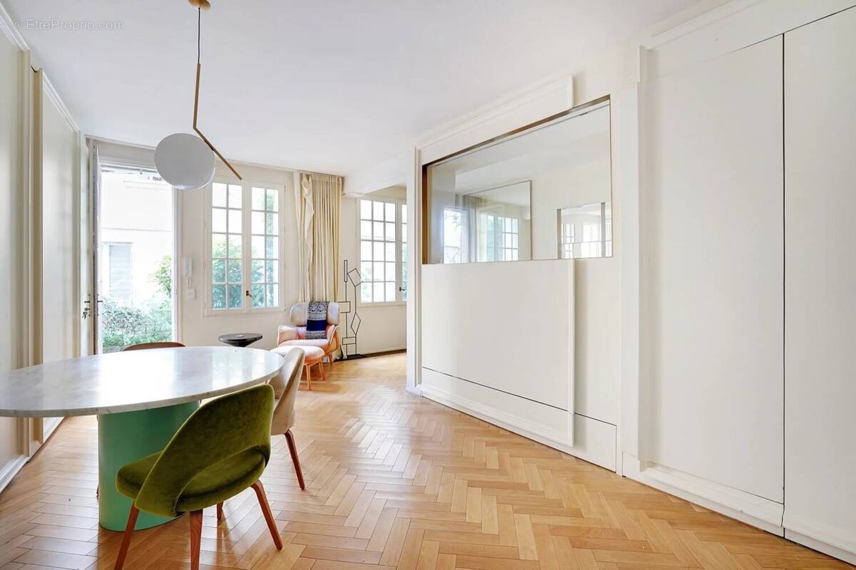 Appartement à PARIS-5E