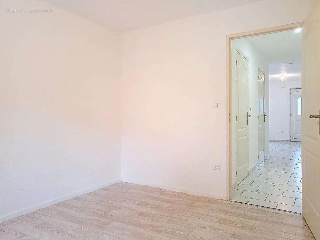 Appartement à LA BROQUE