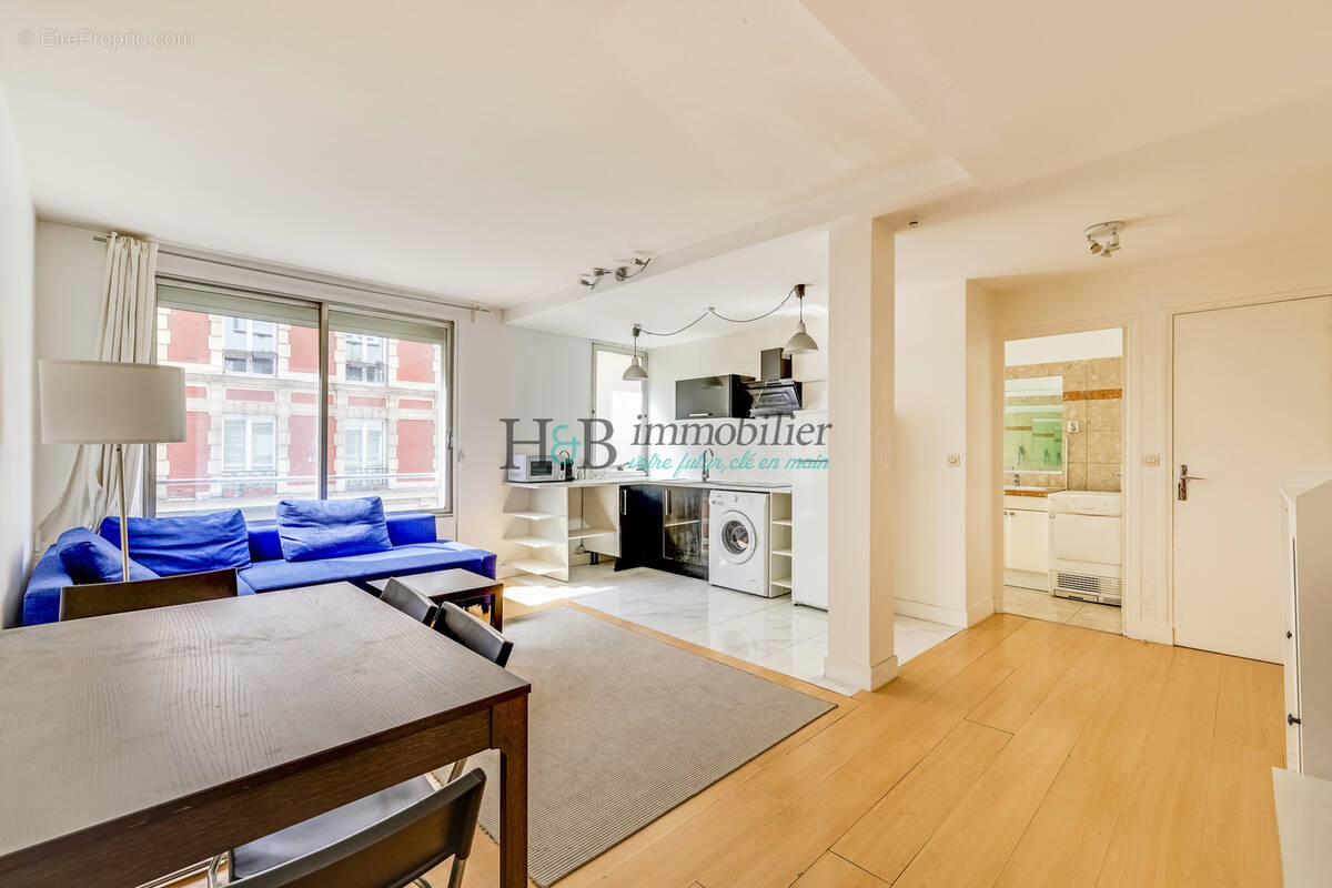 Appartement à PARIS-11E