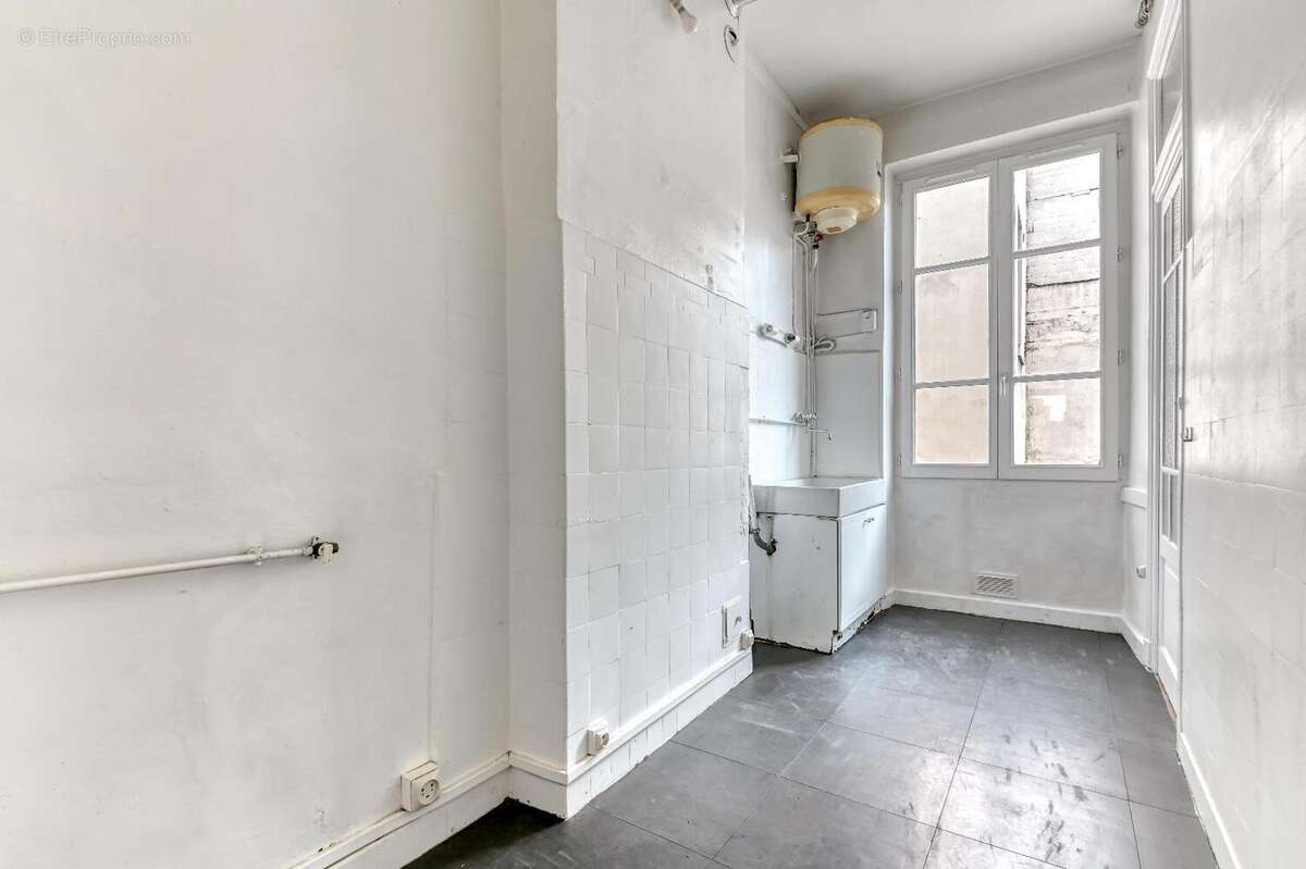   - Appartement à LYON-6E