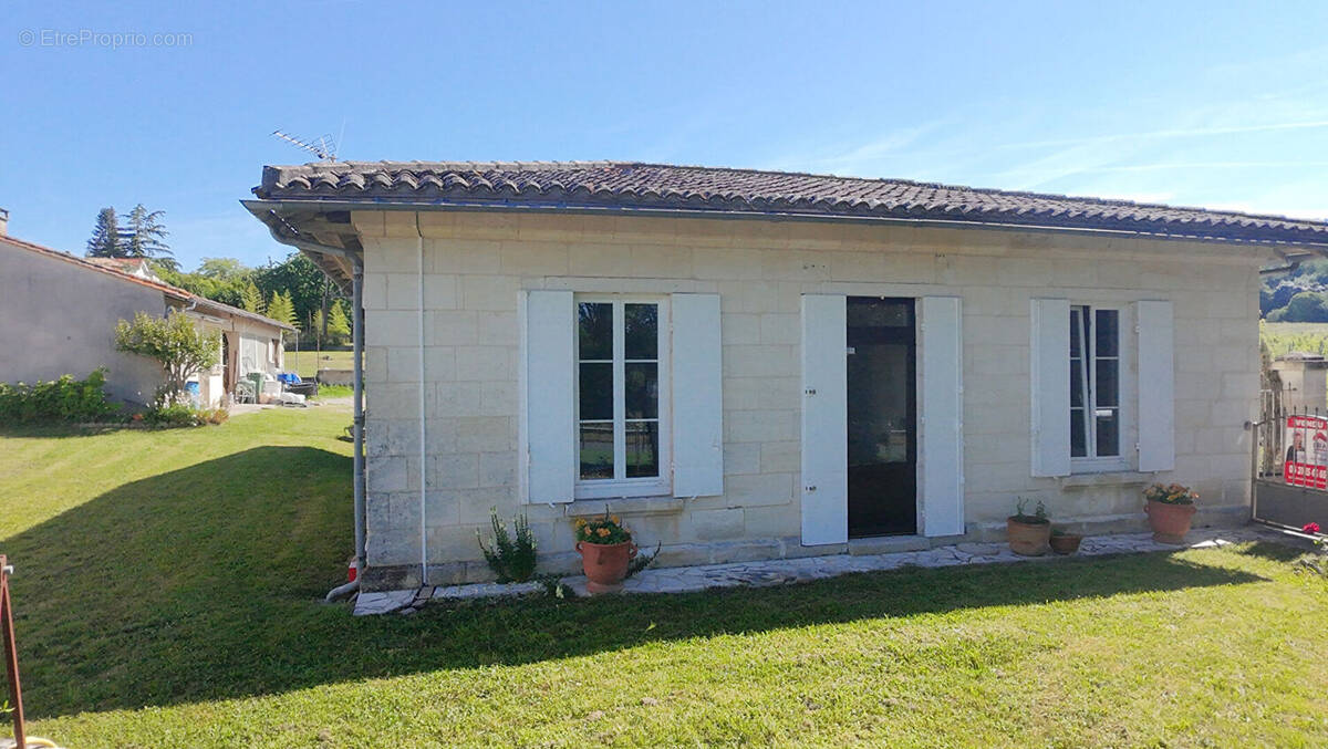 Maison à FRONSAC