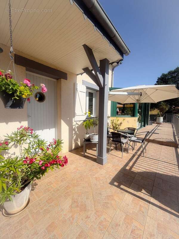 Maison 122 m² à Sixt-Sur-Aff  - photo 2