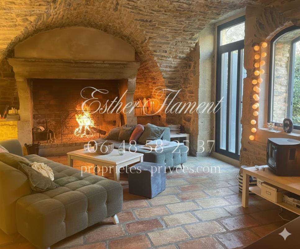 Maison à CAVEIRAC