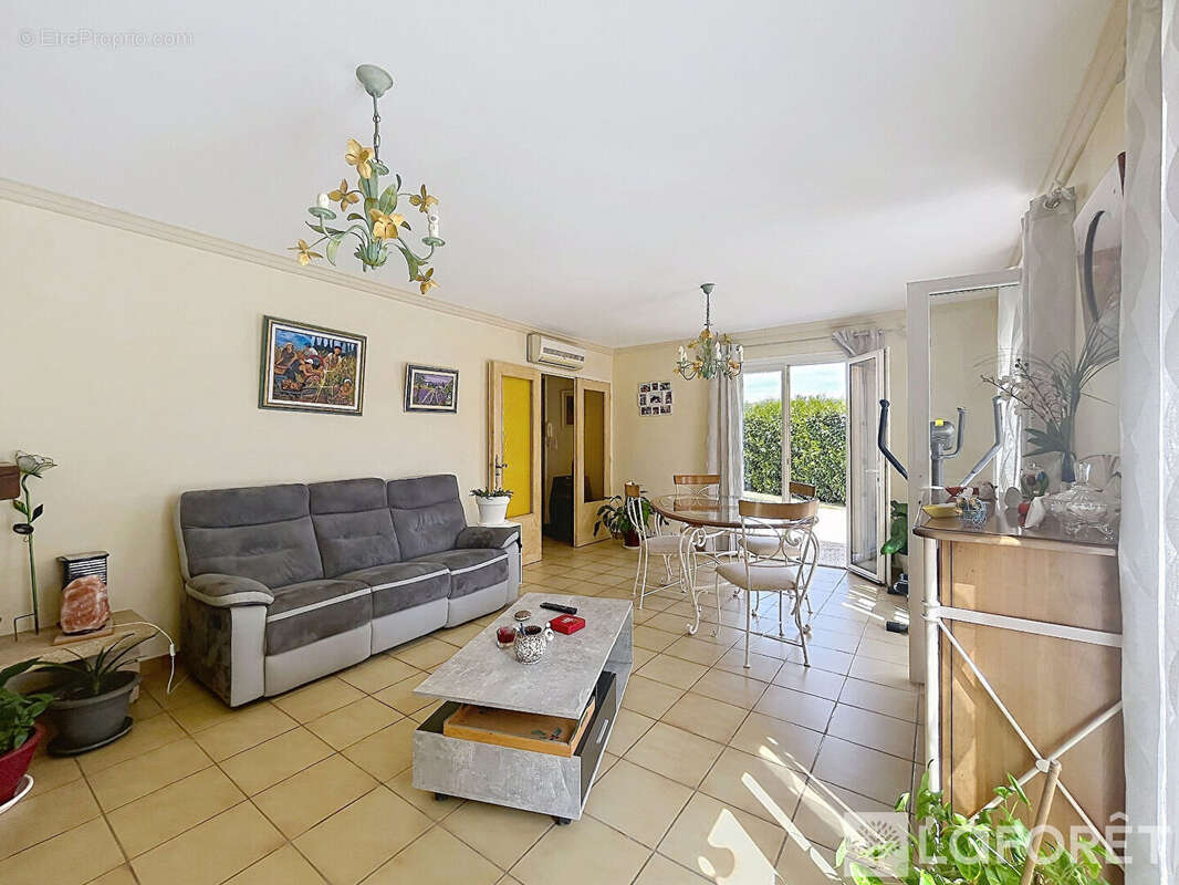 Maison à PIOLENC