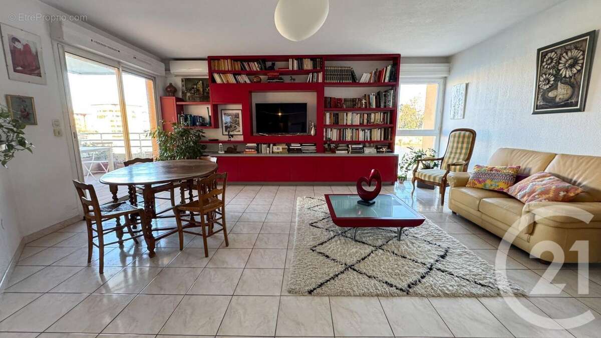 Appartement à LATTES