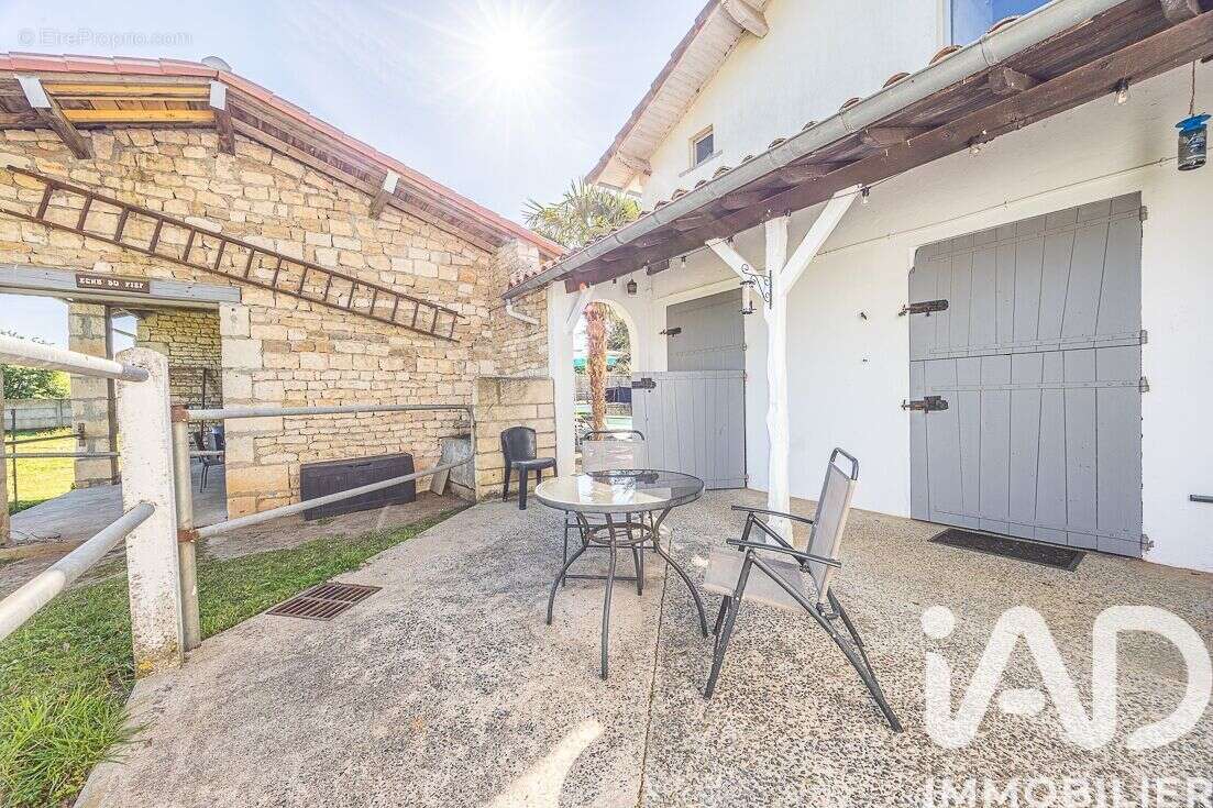 Photo 8 - Maison à COULON