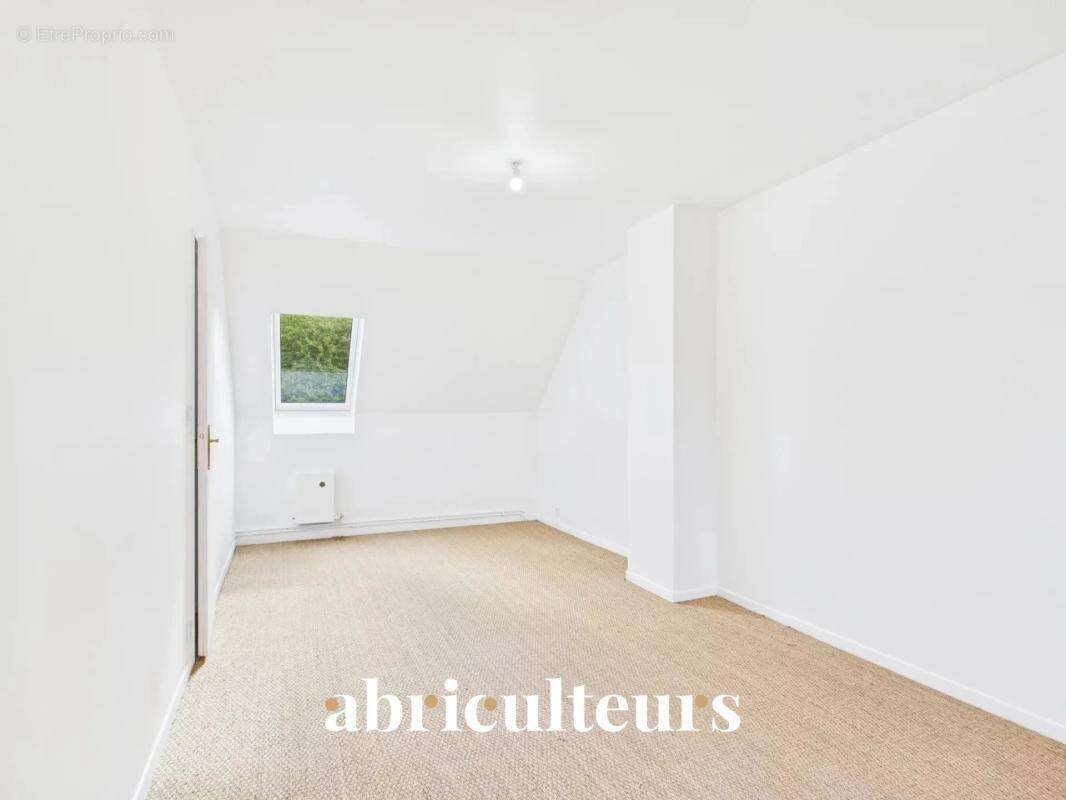 Maison à AVILLY-SAINT-LEONARD