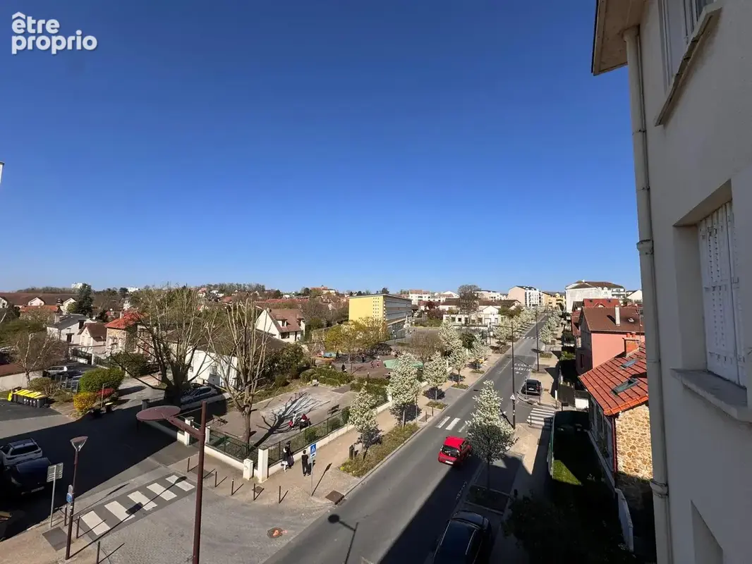 Appartement 4 pièces à Brétigny-sur-Orge   Résidence arborée, balcons et fort potentiel - photo 10