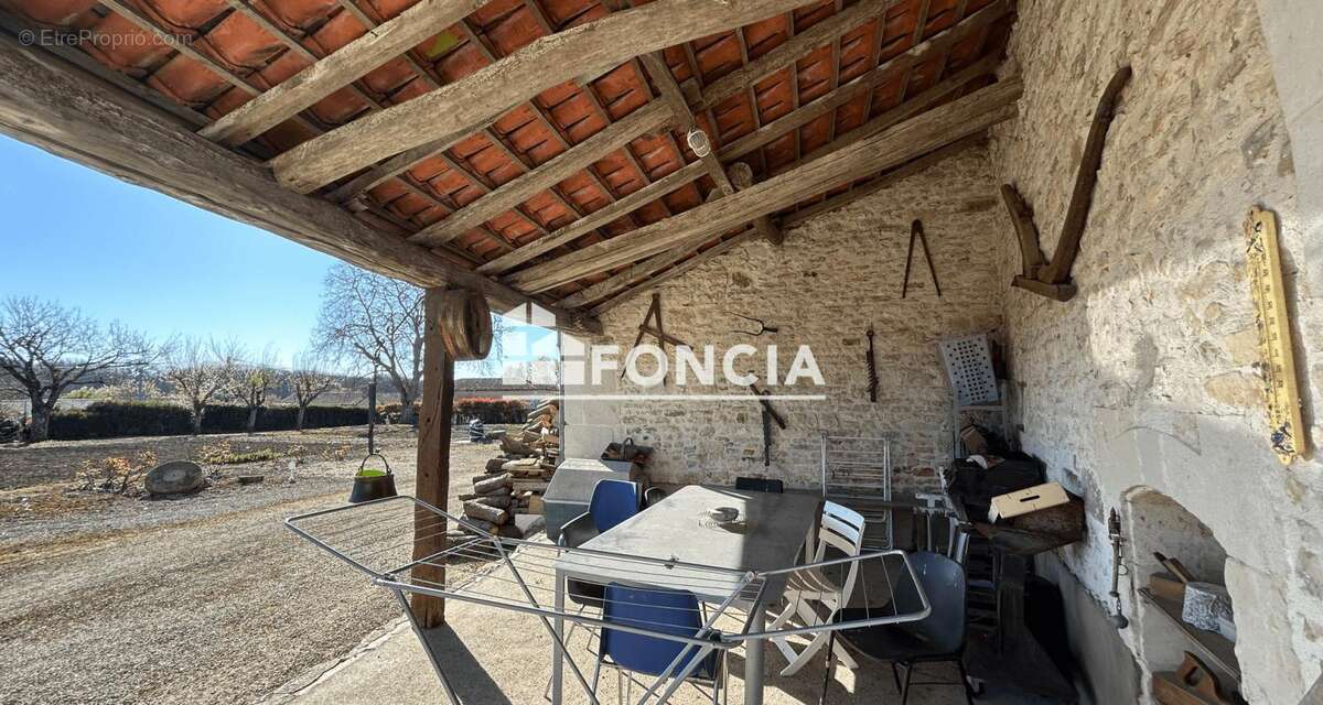 Maison à VENDEUVRE-DU-POITOU