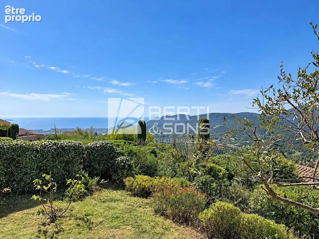 Exclusivite - mandelieu domaine le grand duc -  appartement 3 pieces rdj surélevé et jardin avec vue mer et esterel ! - photo 1