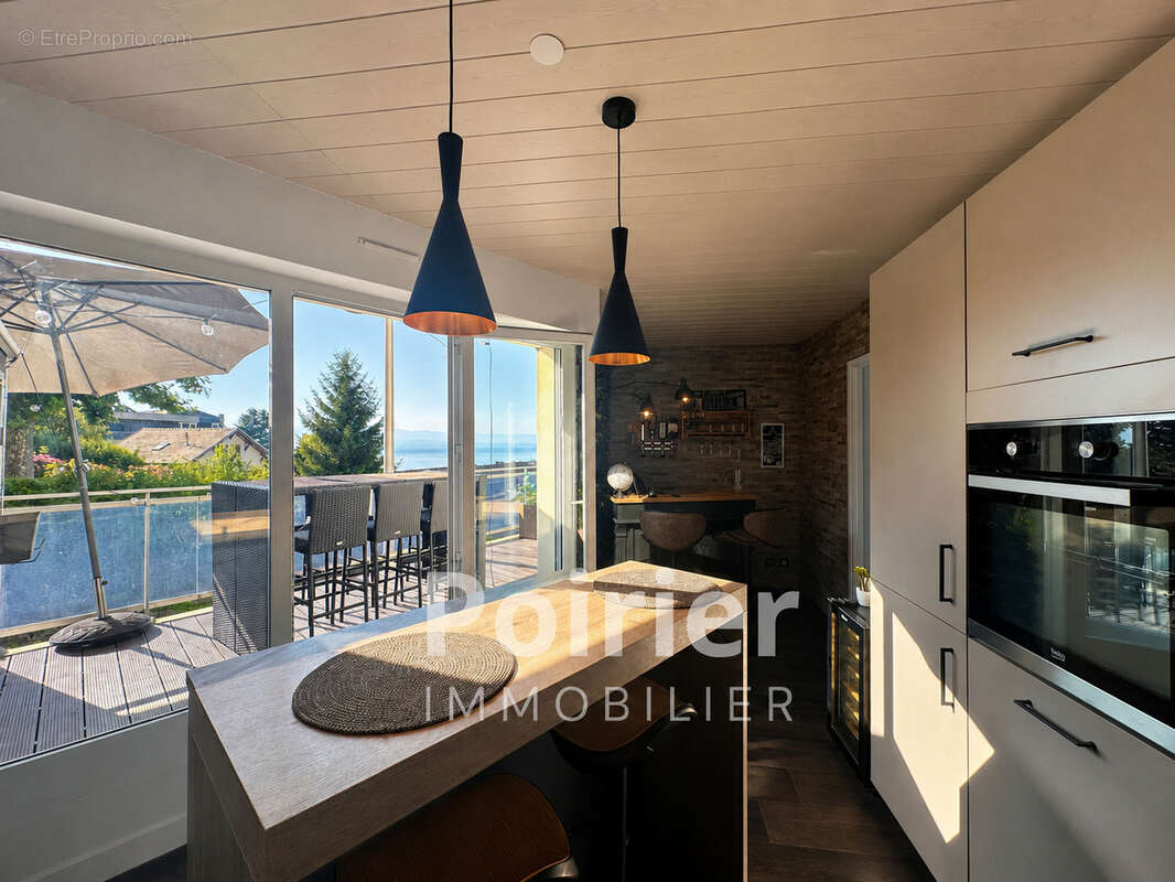 Appartement à EVIAN-LES-BAINS