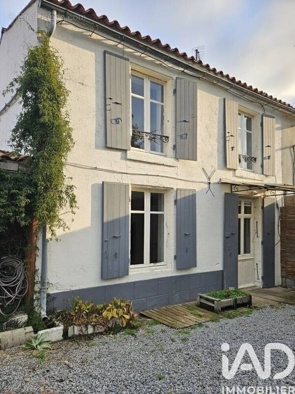 Photo 1 - Maison à SAINT-HILAIRE-LA-PALUD