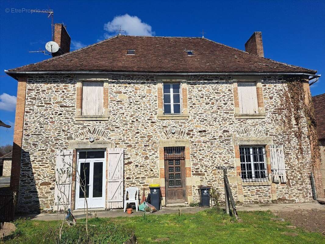 Maison à BENAYES
