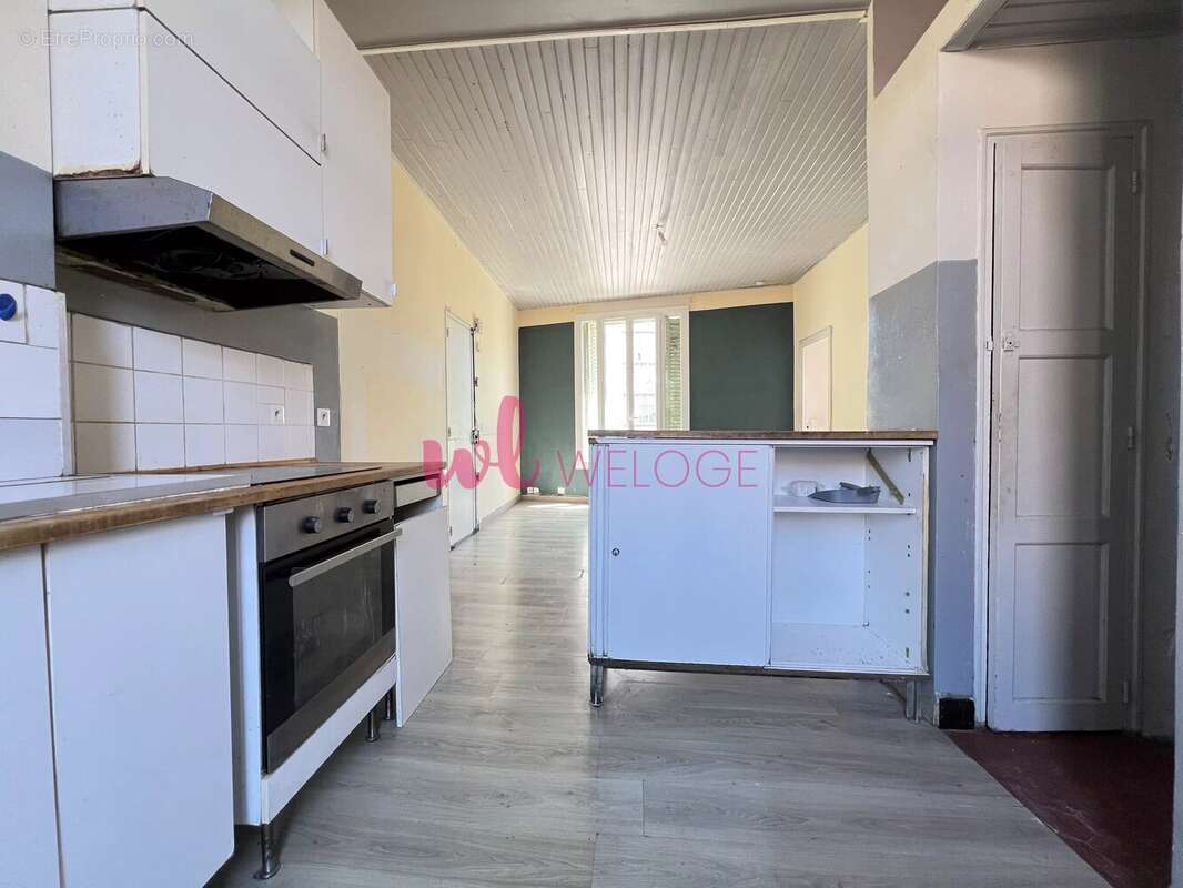 Appartement à MARSEILLE-3E